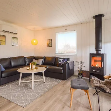 Feriehus Lovely In With Kitchen *