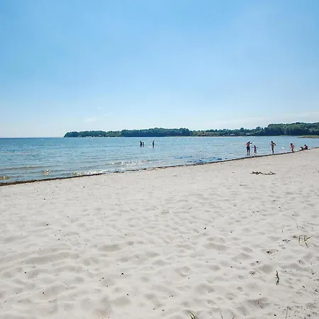 Lovely In With Kitchen Feriehus *